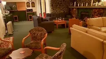 فندق Airport Motel @ Rainbow Point Motel تاوبو